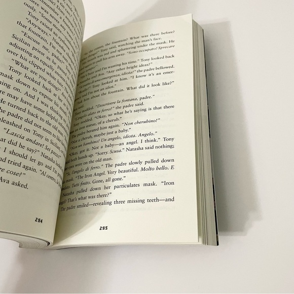 Black Widow Red Vengeance Novel Margaret Stohl Book - Picture 14 of 16